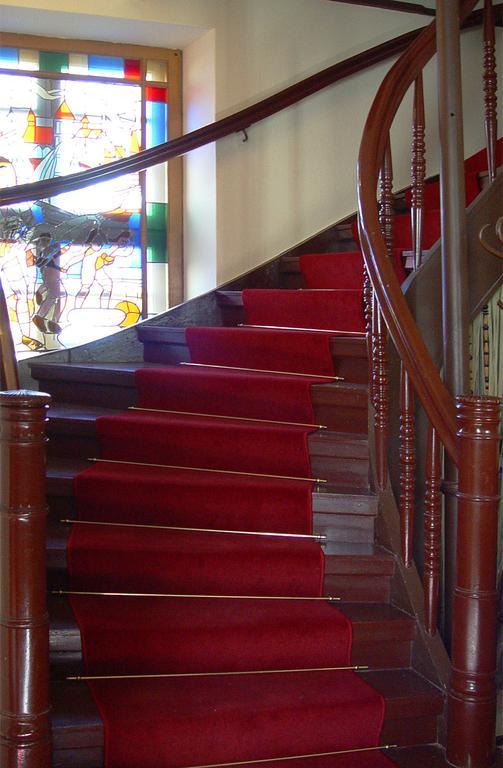 Hotel Altes Hafenhaus Росток Экстерьер фото